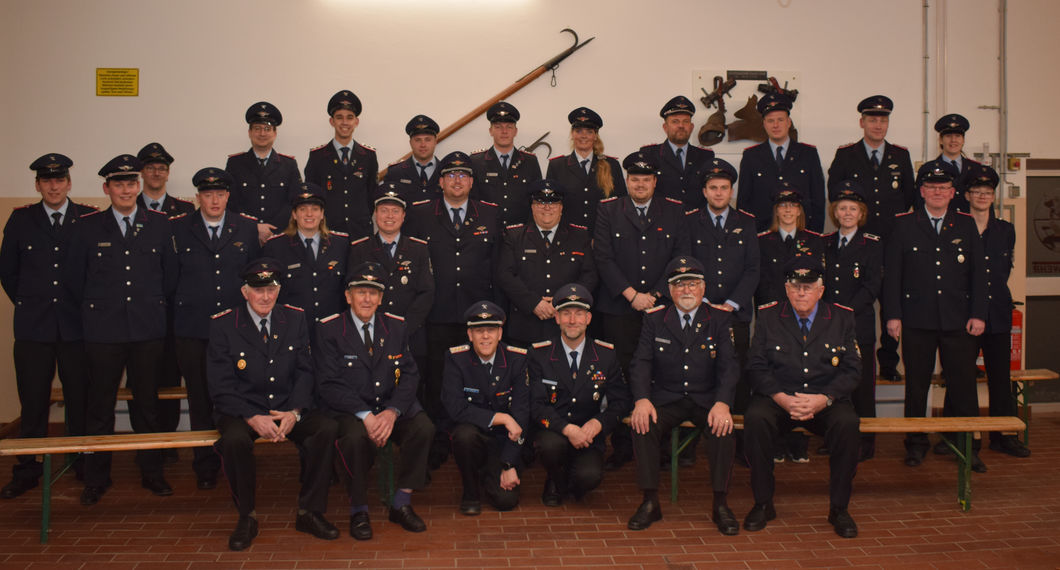 Gruppenfoto der Freiwilligen Feuerwehr Hohenkirchen aus Februar 2023